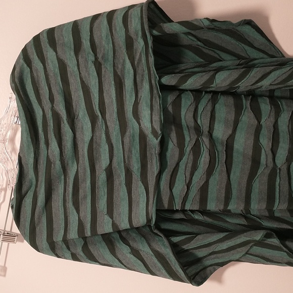 Shawl-like topper/duster in One-size-fits-most - Picture 7 of 7